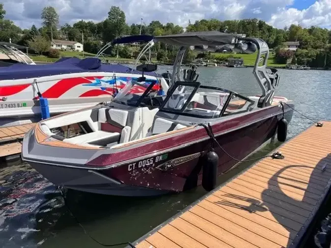 2021 Nautique G23