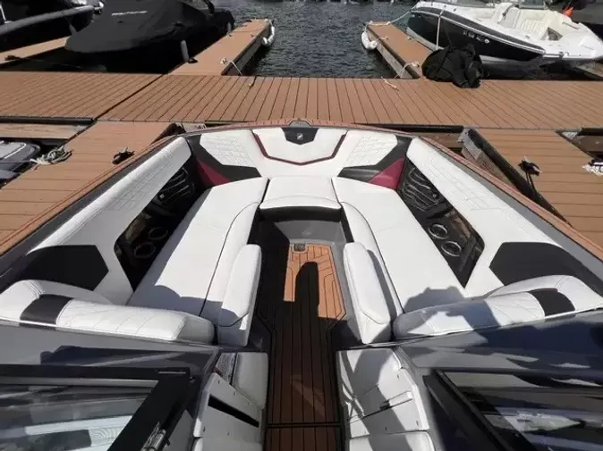 2021 Nautique G23