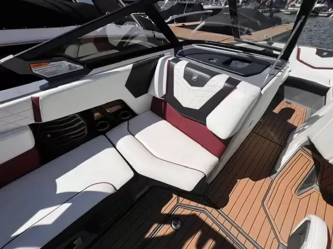 2021 Nautique G23