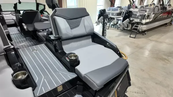 2027 Mastercraft X24-60