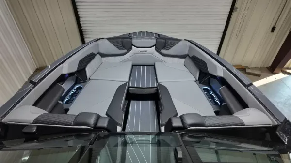 2027 Mastercraft X24-29