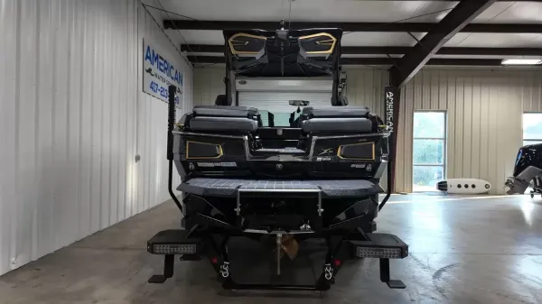 2027 Mastercraft X24-18