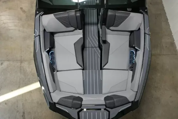 2027 Mastercraft X24-32