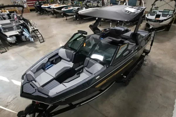 2027 Mastercraft X24-24