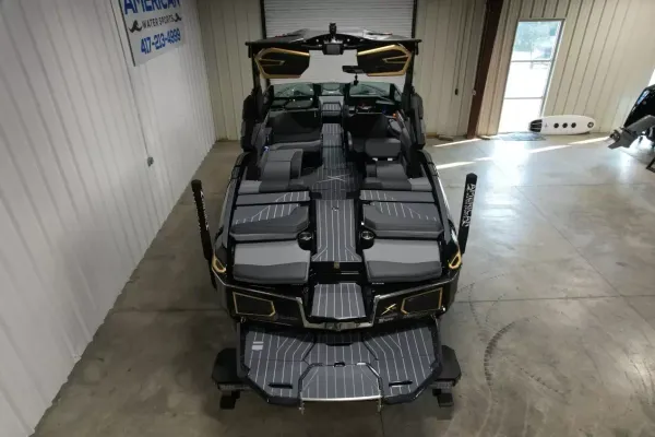 2027 Mastercraft X24-17