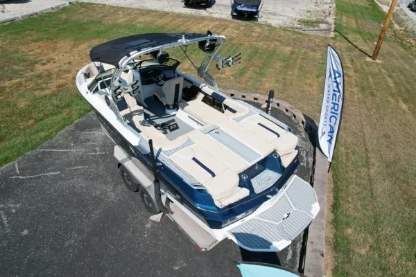 2027 Mastercraft XT23-9