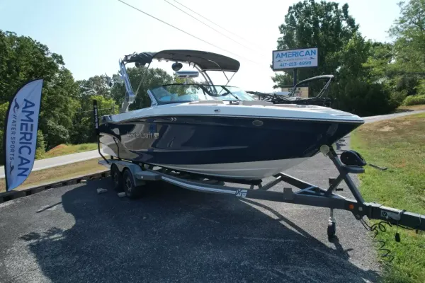 2027 Mastercraft XT23-13