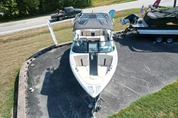 2027 Mastercraft XT23-14