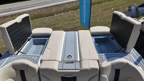 2027 Mastercraft XT23-45
