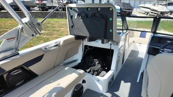 2027 Mastercraft XT23-34
