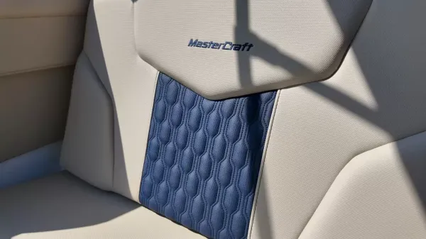 2027 Mastercraft XT23-32