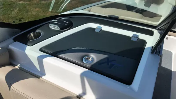 2027 Mastercraft XT23-29
