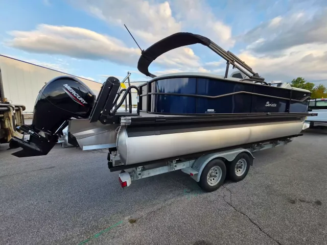 Boat Thumbnail 3