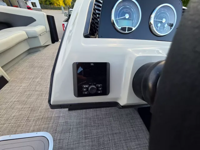 Boat Thumbnail 17