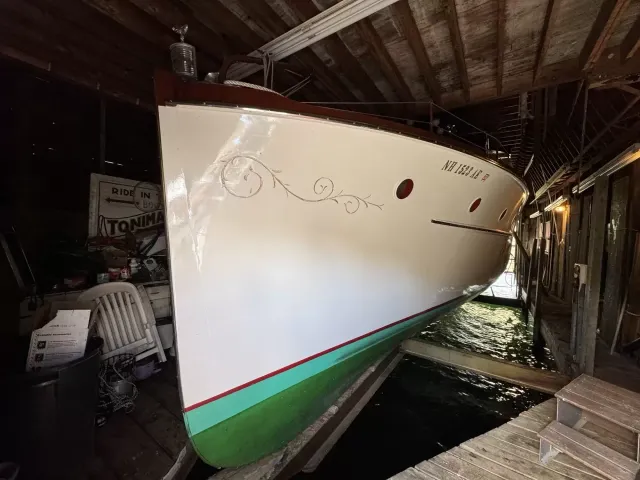 Boat Thumbnail 6
