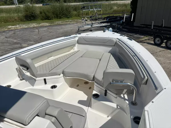 Pursuit S 248 Sport 2025-17