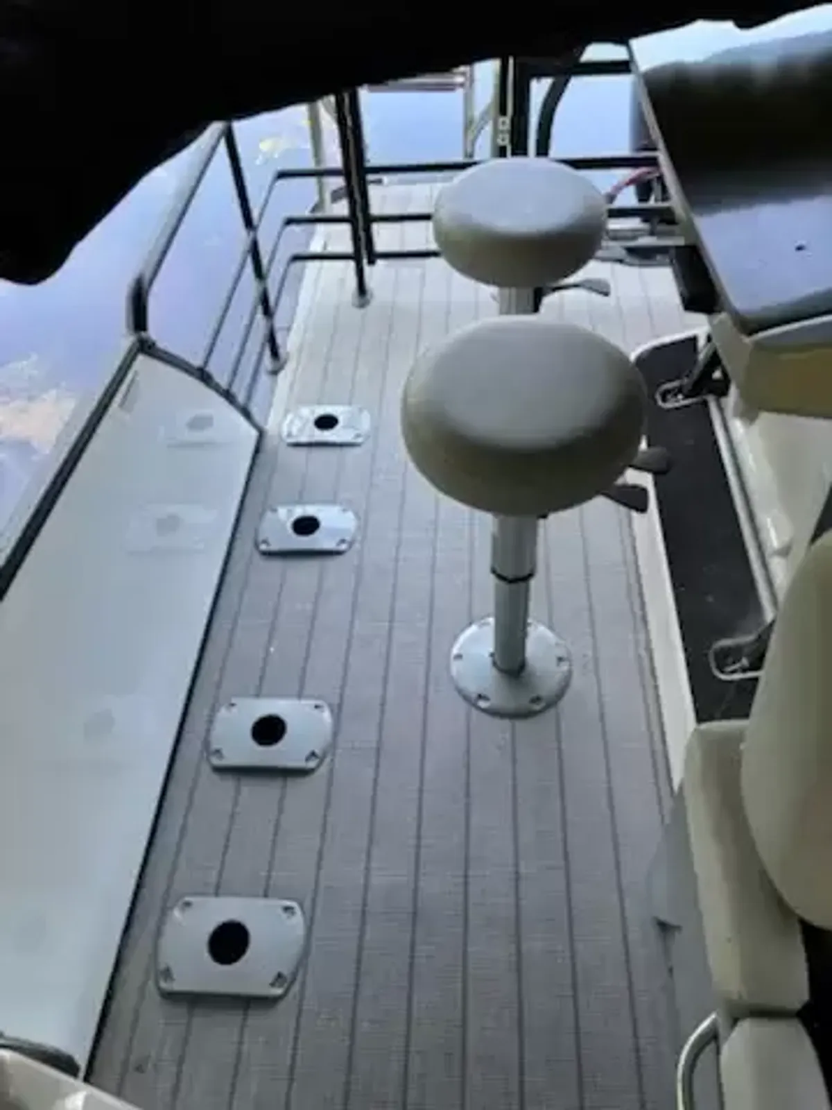 boat-carouselImage-image