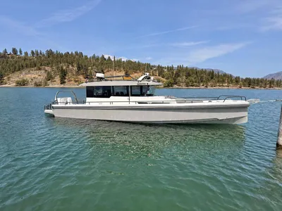 Pre-Owned 2017 Axopar 37 Cabin for Sale | Vancouver, BC | M&P Yacht Centre | 6a9650b77c5f0557810cce82