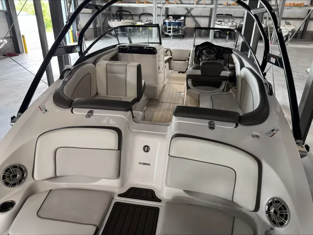 Boat Thumbnail 7