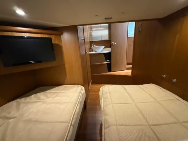 Tiara 4500 Sovran 2015-54