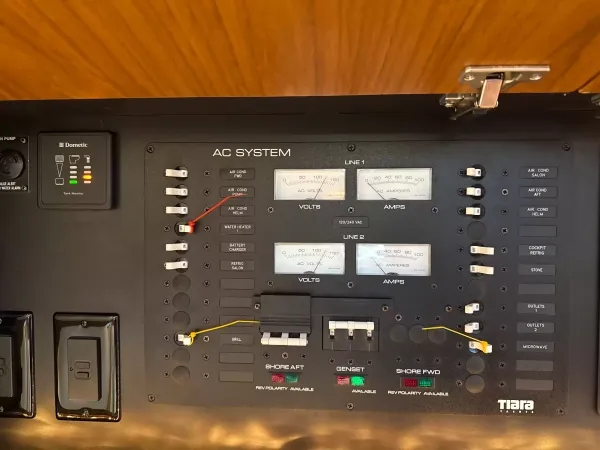 Tiara 4500 Sovran 2015-47