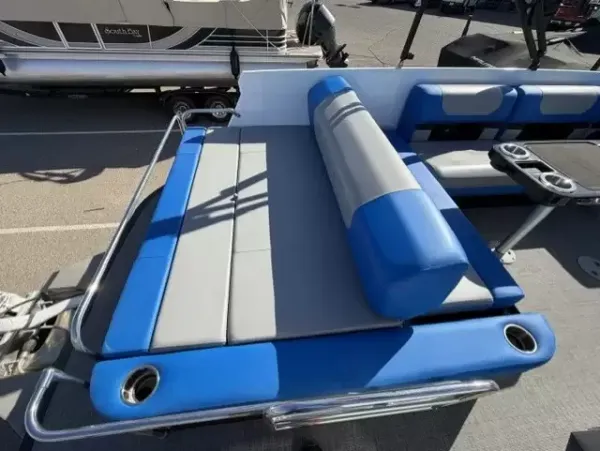 boat-detail-slider-thumb-7