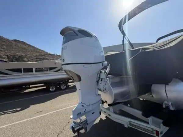 boat-detail-slider-thumb-6