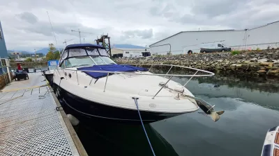 Pre-Owned 2007 Sea ray Sundancer 320 for Sale | Vancouver, BC | M&P Yacht Centre | 6aa86bc69e8d93221a06c8a4