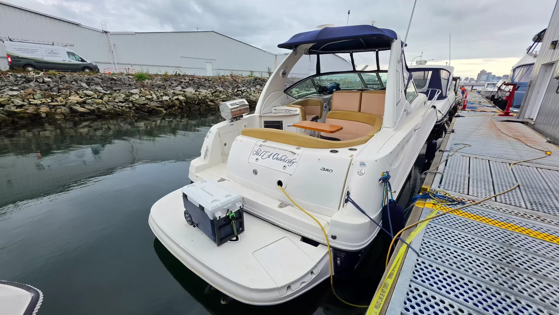 Pre-Owned 2007 Sea ray Sundancer 320 for Sale | Vancouver, BC | M&P Yacht Centre | 6aa86bc69e8d93221a06c8a4