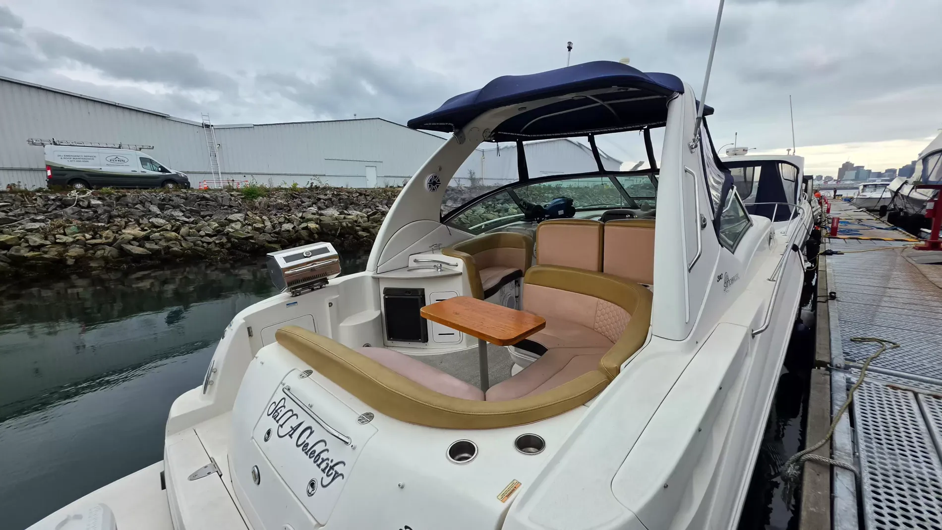 Pre-Owned 2007 Sea ray Sundancer 320 for Sale | Vancouver, BC | M&P Yacht Centre | 6aa86bc69e8d93221a06c8a4