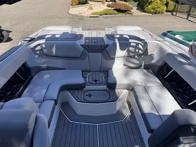 2021 Nautique GS22E