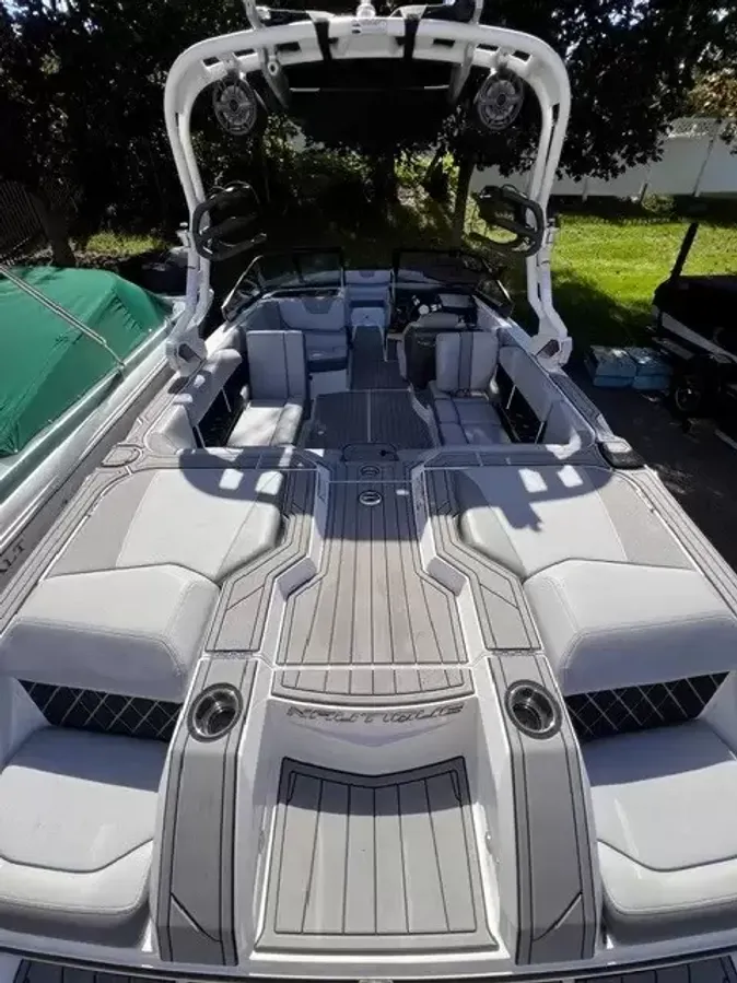 2021 Nautique GS22E