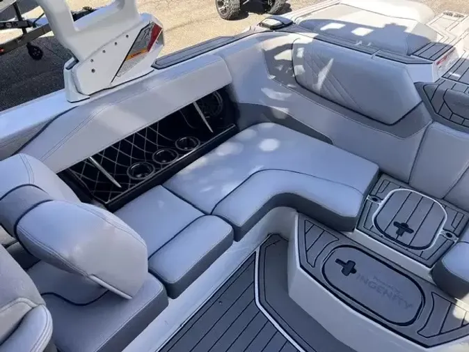 2021 Nautique GS22E