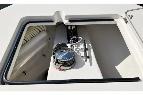 2024 Cobia 240 CC detail image 21