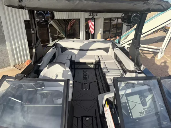 boat-detail-slider-thumb-10