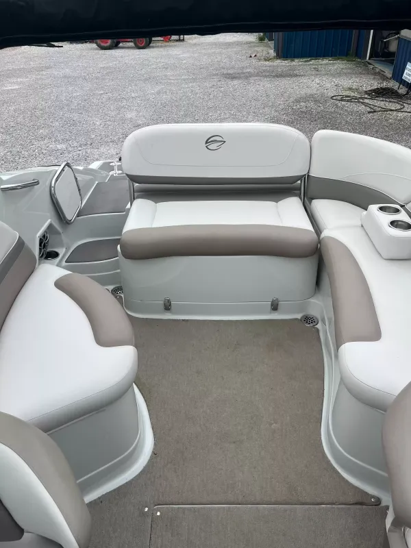 2015 Crownline E4-5