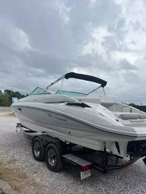 2015 Crownline E4