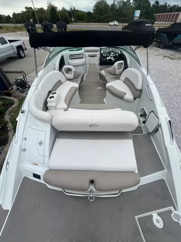 2015 Crownline E4-12