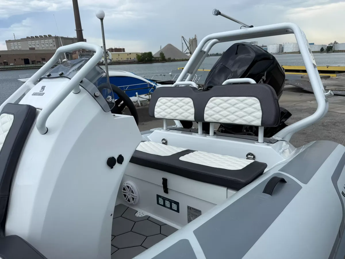 dummy-boat-img