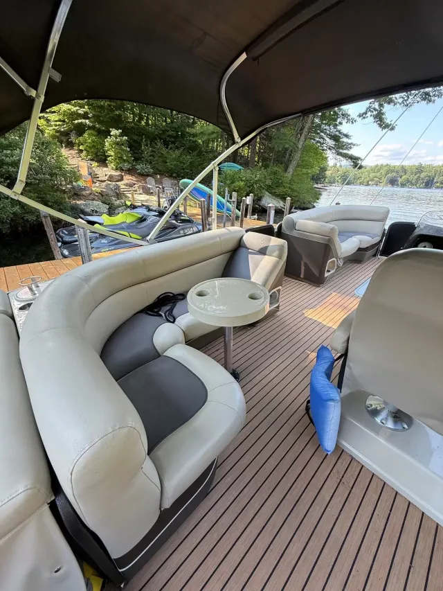 Boat Thumbnail 6