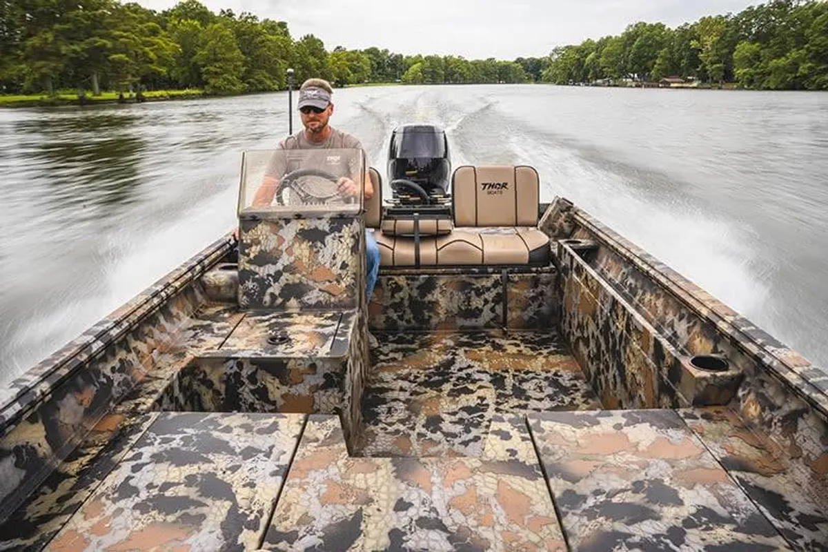boat-carouselImage-image