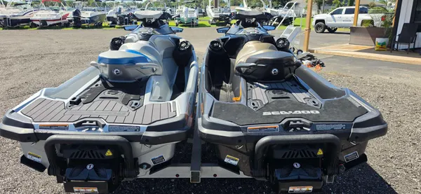 2021 Sea-doo 300-GTX LIMITED PAIR