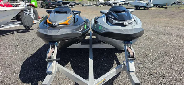 2021 Sea-doo 300-GTX LIMITED PAIR