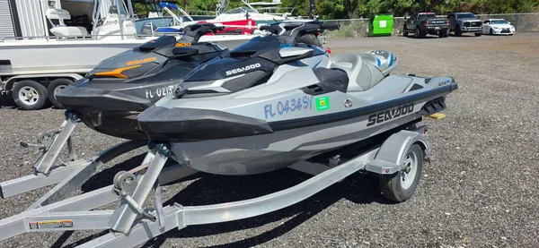 2021 Sea-doo 300-GTX LIMITED PAIR