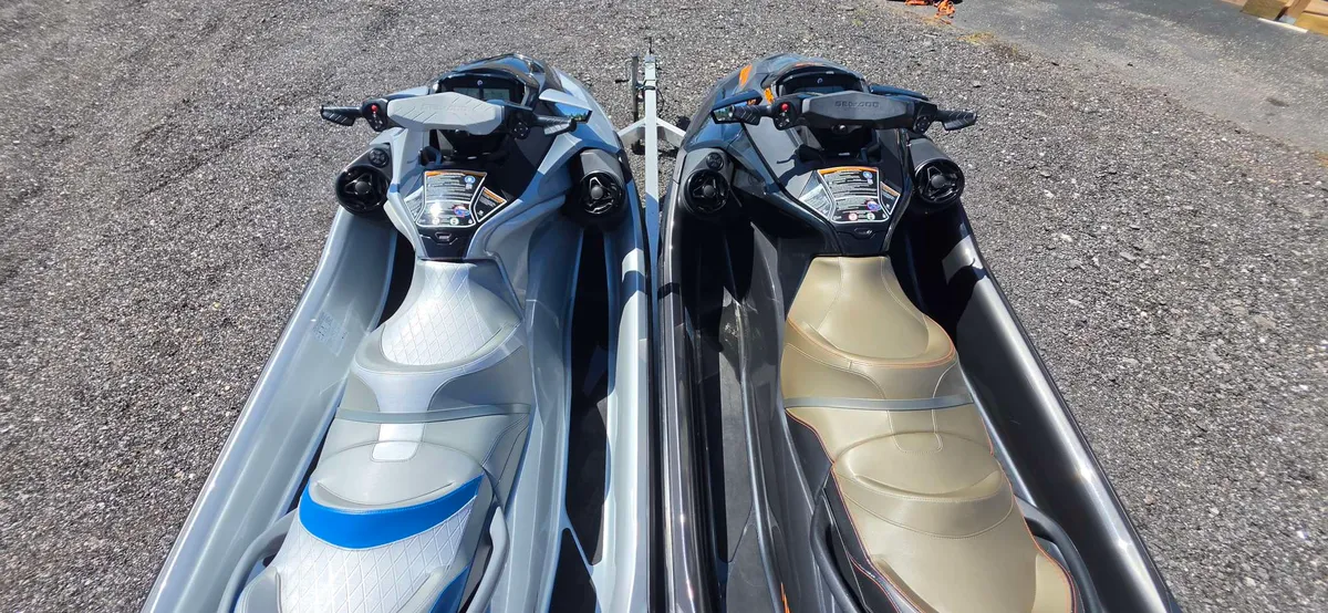 2021 Sea-doo 300-GTX LIMITED PAIR