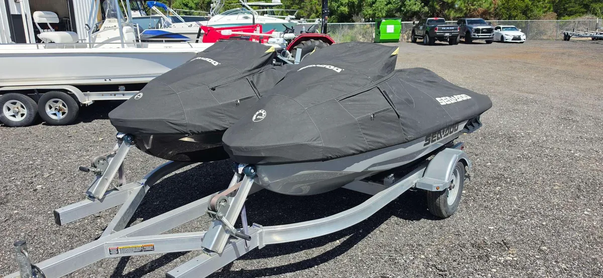 2021 Sea-doo 300-GTX LIMITED PAIR