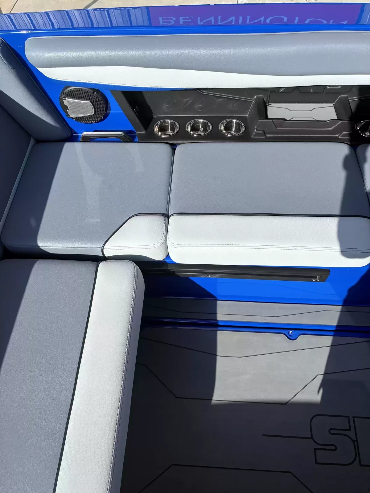 2024 Axis A225-10