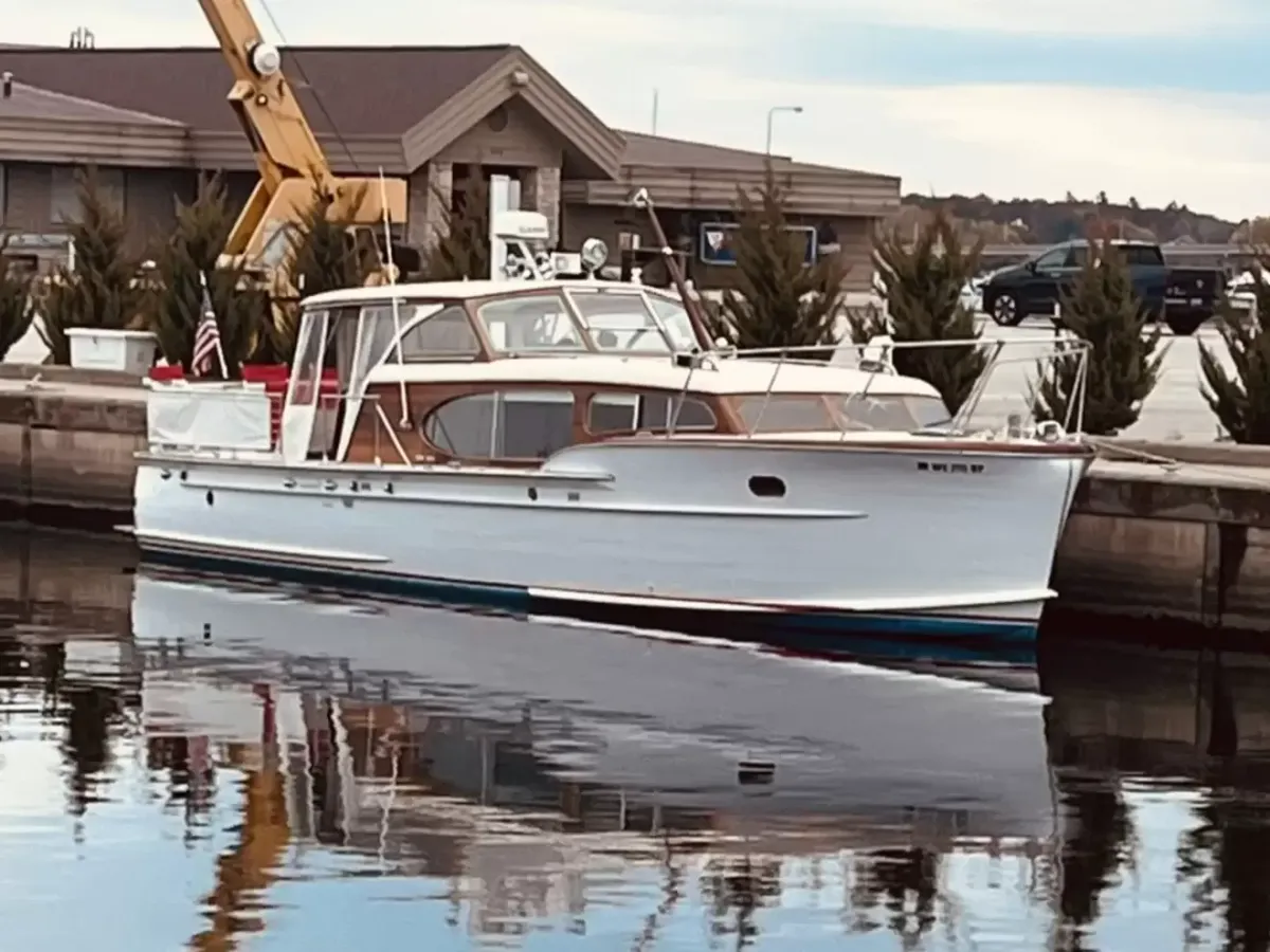 boat-carouselImage-image