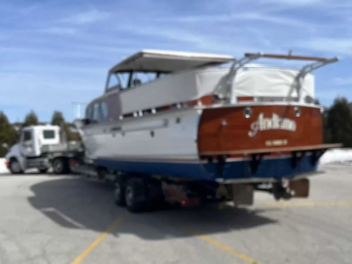 boat-carouselImage-image