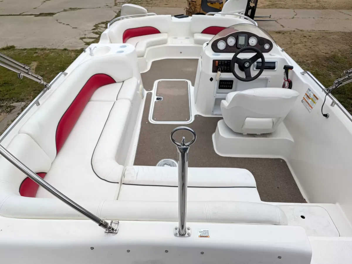boat-carouselImage-image